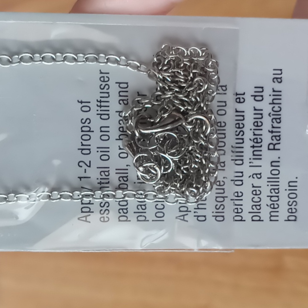 Positive Intentions Diffuser Locket - Picture 3 of 11
